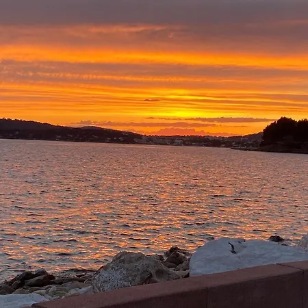 아파트 Confort 100m